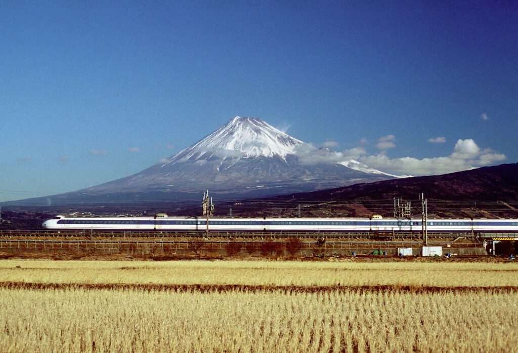 東海道新幹線秘話、十河信二国鉄総裁の度胸とウソ